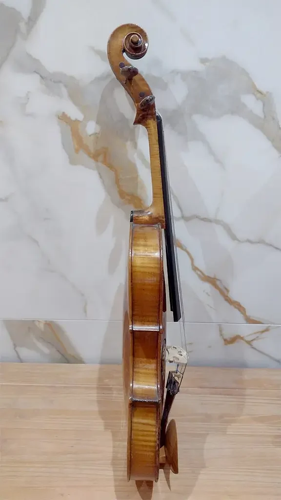 Viola-Antiga-Centenaria-Tamanho-38-lateral