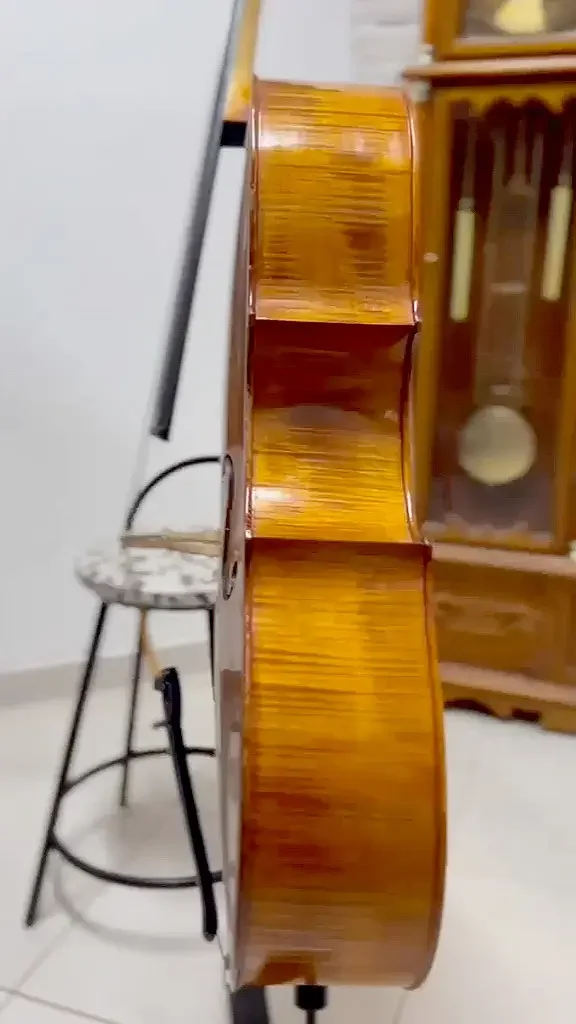 Violoncelo-Modelo-Montagnana-2009-Roger-Silva-lateral