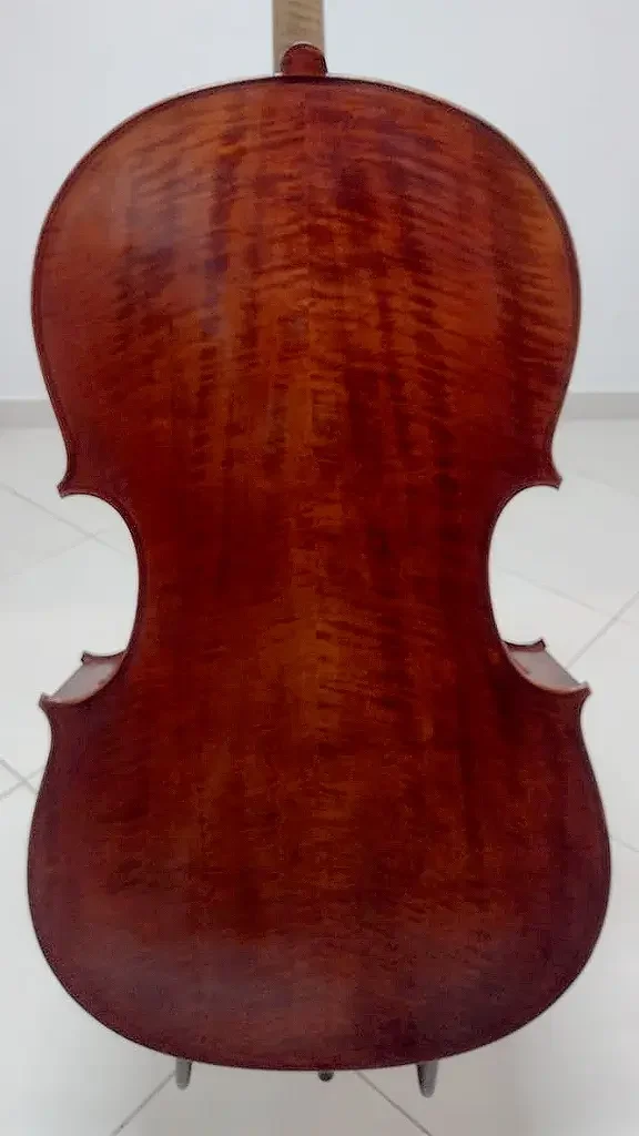 Violoncelo-Montagnana-fundo